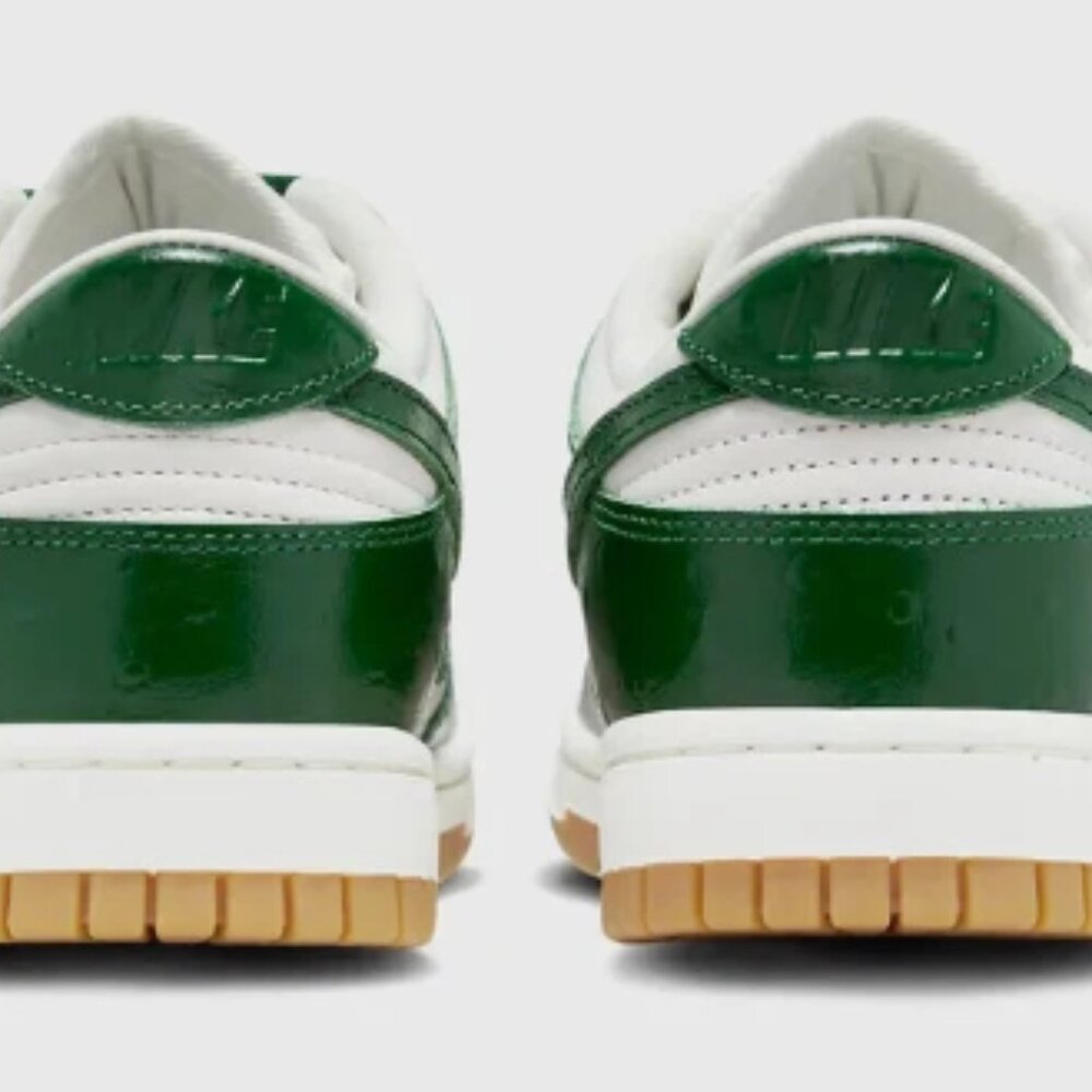 Nike Dunk Low LX Gorge Green Ostrich Premium Sneakers Women's 6.5 - Picture 2 of 8